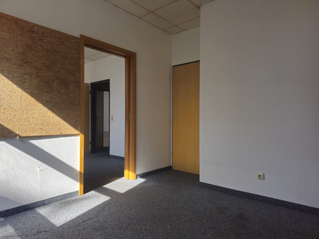 Immobilienangebot - Reutlingen - Alle - Ihr Business, unser Platz! 
Individuelle Gewerbemöglichkeiten auf ca. 153 qm warten auf Sie.