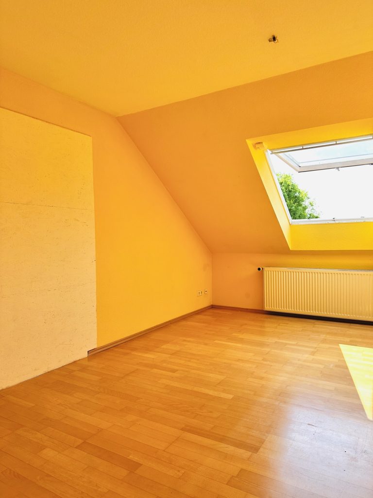 Immobilienangebot - Karlsruhe / Knielingen - Alle - 3,5 Zimmer DG-Wohnung mit Panoramablick