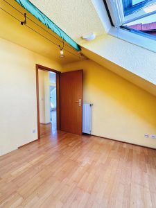 Immobilienangebot - Karlsruhe / Knielingen - Alle - 3,5 Zimmer DG-Wohnung mit Panoramablick