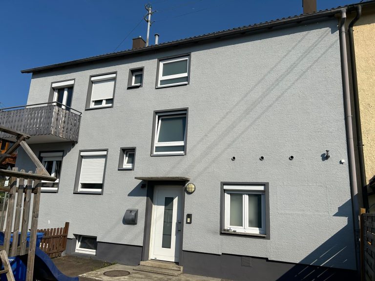 Immobilienangebot - Rosenfeld / Leidringen - Alle - Top modernisiert!
Einfach einziehen und genießen!
Ihre Chance!