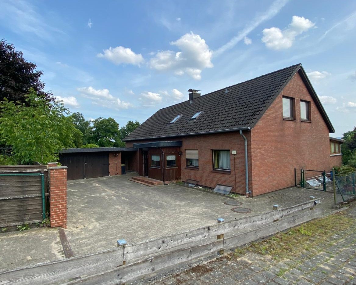 Immobilienangebot - Bielefeld - Alle - VERKAUFT: Mit 3D: Endlich Zuhause! Großzügige Familienidylle - riesen Gartenparadies mit zahlreichen Obstbäumen.