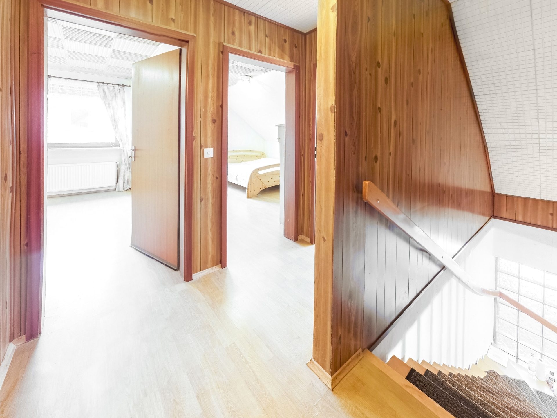 Immobilienangebot - Bielefeld - Alle - VERKAUFT: Mit 3D: Endlich Zuhause! Großzügige Familienidylle - riesen Gartenparadies mit zahlreichen Obstbäumen.