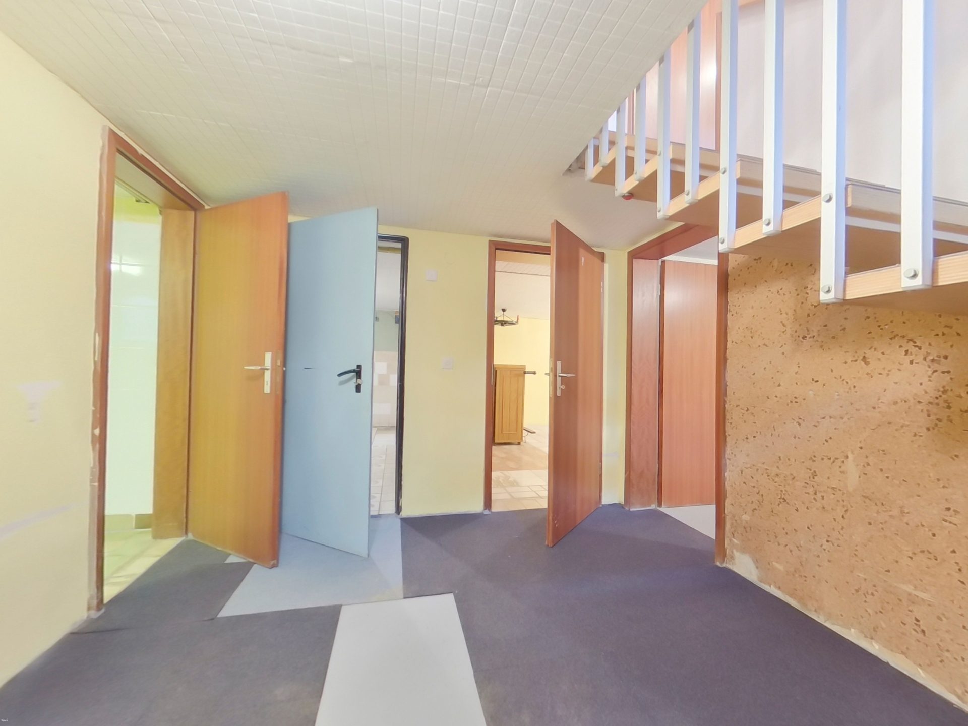 Immobilienangebot - Bielefeld - Alle - VERKAUFT: Mit 3D: Endlich Zuhause! Großzügige Familienidylle - riesen Gartenparadies mit zahlreichen Obstbäumen.