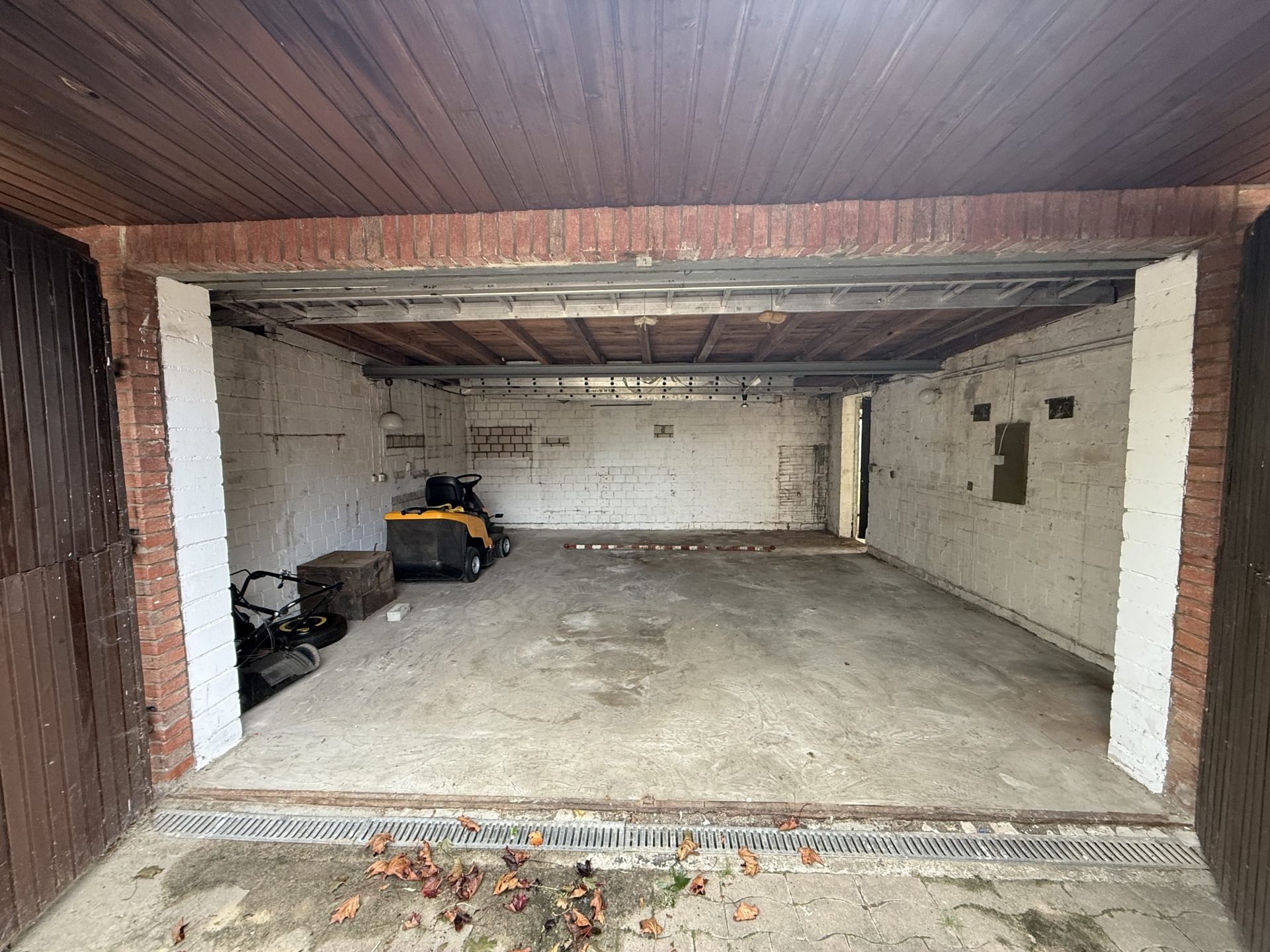Immobilienangebot - Bielefeld - Alle - VERKAUFT: Mit 3D: Endlich Zuhause! Großzügige Familienidylle - riesen Gartenparadies mit zahlreichen Obstbäumen.