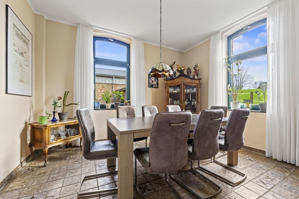 Immobilienangebot - Königswinter - Alle - Nachhaltiges Anwesen mit top Energiewerten, Reitanlage und Platz für mehrere Generationen!