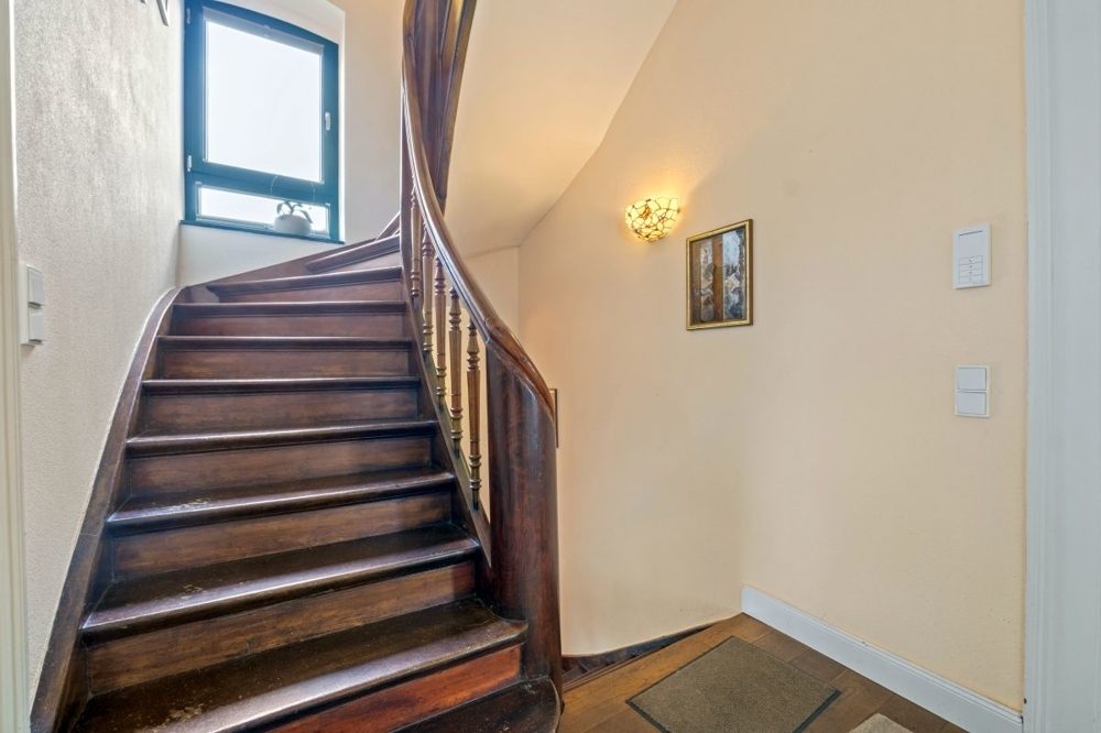 Immobilienangebot - Königswinter - Alle - Nachhaltiges Anwesen mit top Energiewerten, Reitanlage und Platz für mehrere Generationen!