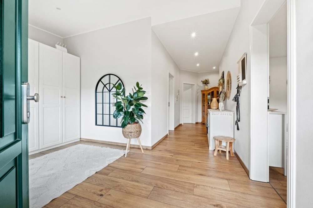 Immobilienangebot - Königswinter - Alle - Nachhaltiges Anwesen mit top Energiewerten, Reitanlage und Platz für mehrere Generationen!