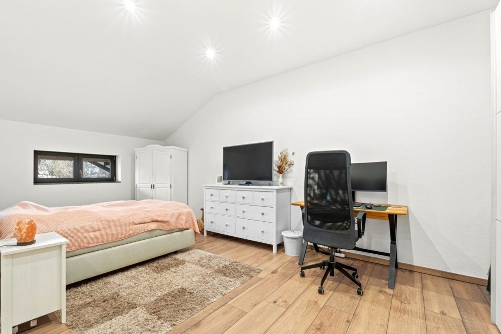 Immobilienangebot - Königswinter - Alle - Nachhaltiges Anwesen mit top Energiewerten, Reitanlage und Platz für mehrere Generationen!