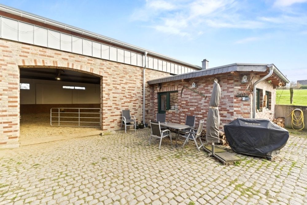 Immobilienangebot - Königswinter - Alle - Nachhaltiges Anwesen mit top Energiewerten, Reitanlage und Platz für mehrere Generationen!