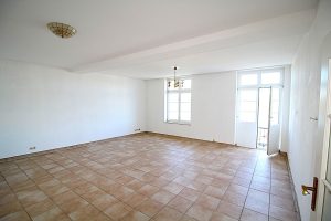 Immobilienangebot - Königswinter - Alle - Top Lage - Direkter Rheinblick: Zwei Zimmer mit Balkon, Stellplatz und Garage. Sofort beziehbar!