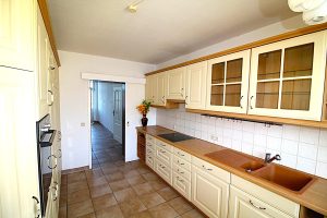 Immobilienangebot - Königswinter - Alle - Top Lage - Direkter Rheinblick: Zwei Zimmer mit Balkon, Stellplatz und Garage. Sofort beziehbar!