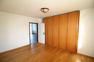 Immobilienangebot - Königswinter - Alle - Top Lage - Direkter Rheinblick: Zwei Zimmer mit Balkon, Stellplatz und Garage. Sofort beziehbar!