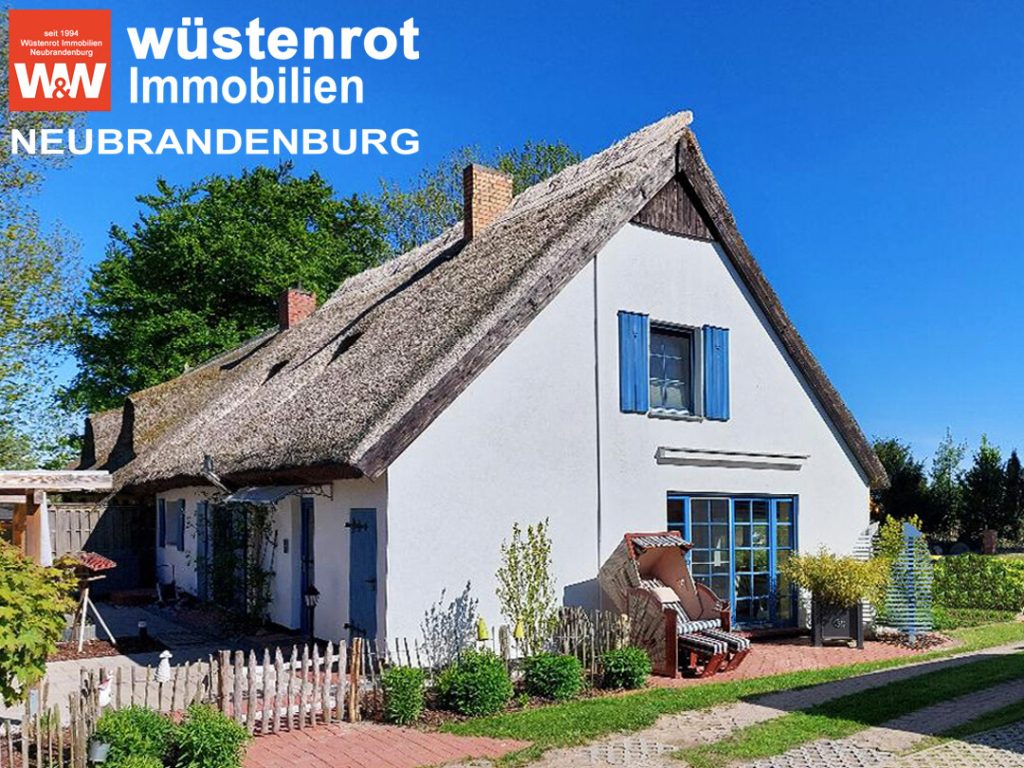 Immobilienangebot - Mellenthin - Alle - FAST AM KRIENKER SEE + TOP AUSGESTATTET MIT EINBAUKÜCHE + KAMIN + ZWEI BÄDER + PHOTOVOLTAIKANLAGE