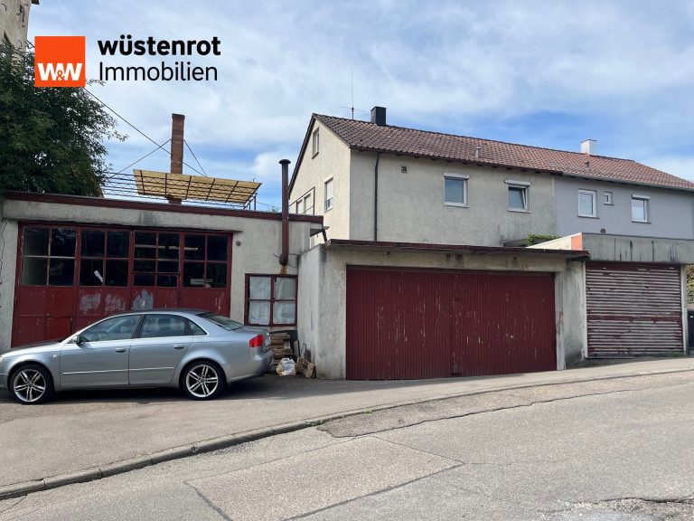 Immobilienangebot - Leonberg - Alle - Leonberg-Höfingen . . .  Autofans aufgepaßt!