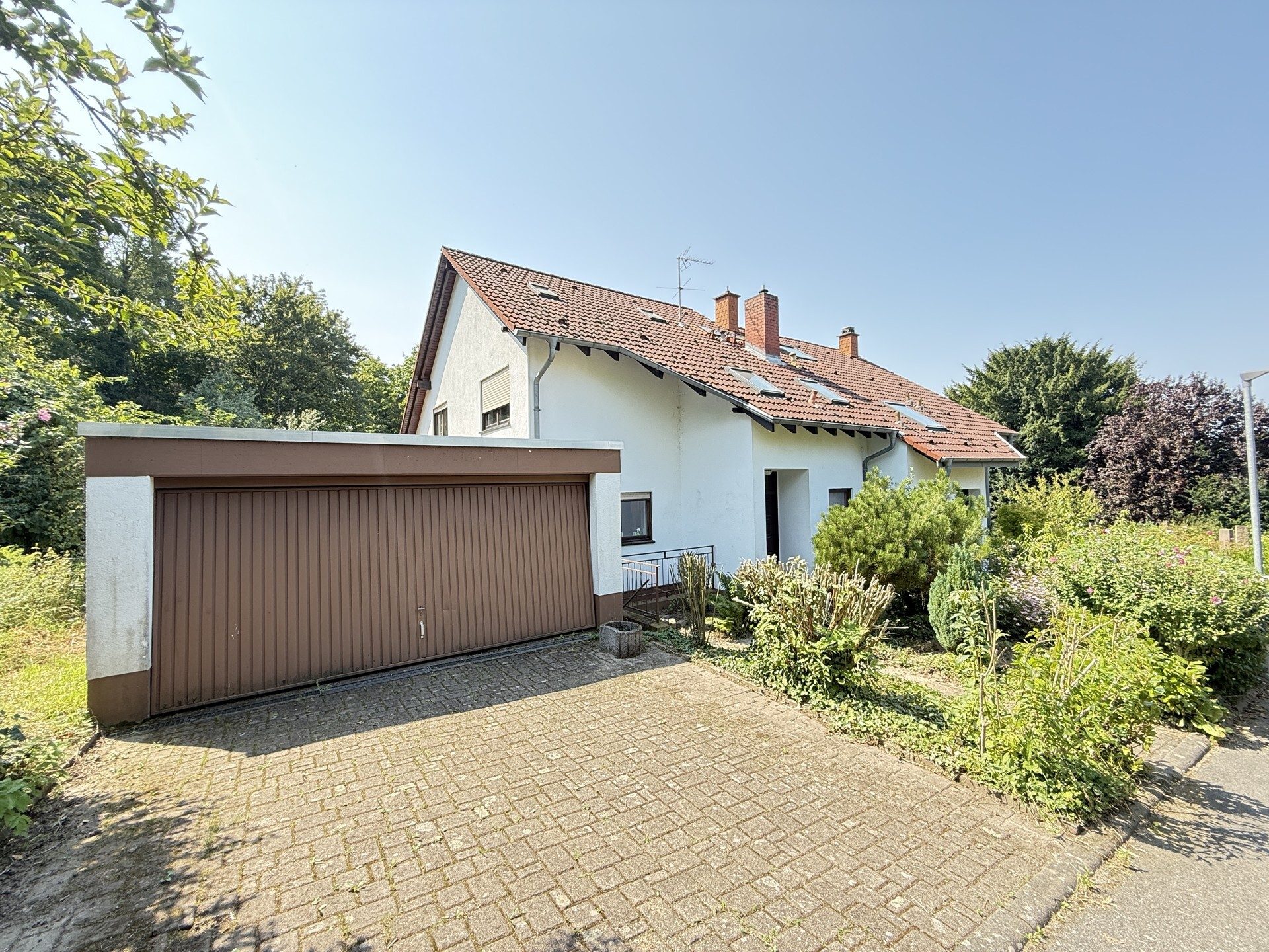 Immobilienangebot - Weinheim - Alle - Naturnah und zentral, Doppelhaushälfte mit kleiner Einliegerwohnung in beliebter Lage von Weinheim