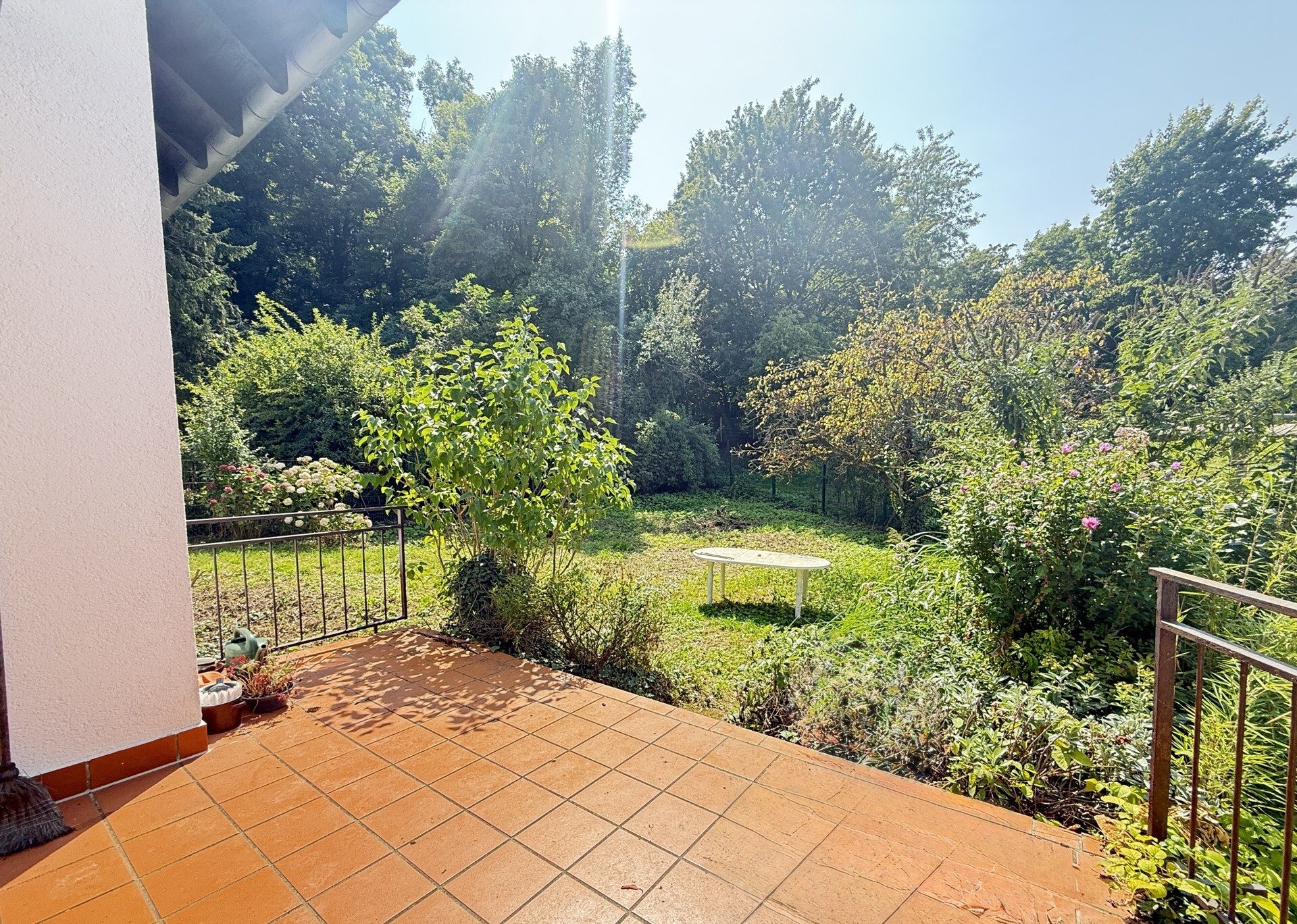 Immobilienangebot - Weinheim - Alle - Naturnah und zentral, Doppelhaushälfte mit kleiner Einliegerwohnung in beliebter Lage von Weinheim