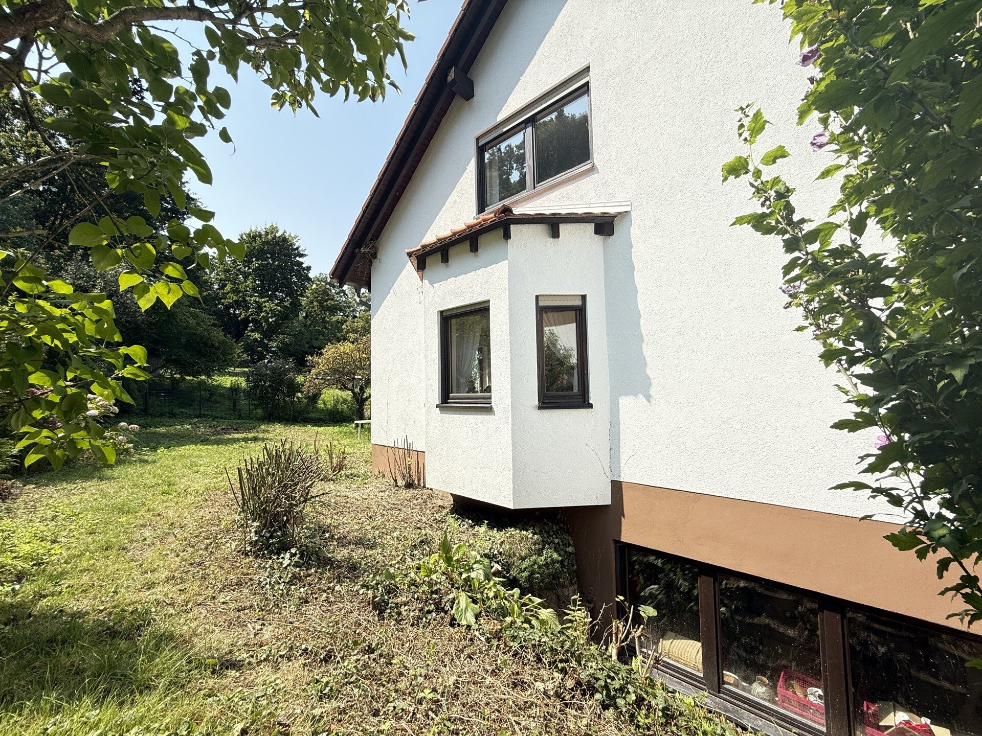 Immobilienangebot - Weinheim - Alle - Naturnah und zentral, Doppelhaushälfte mit kleiner Einliegerwohnung in beliebter Lage von Weinheim
