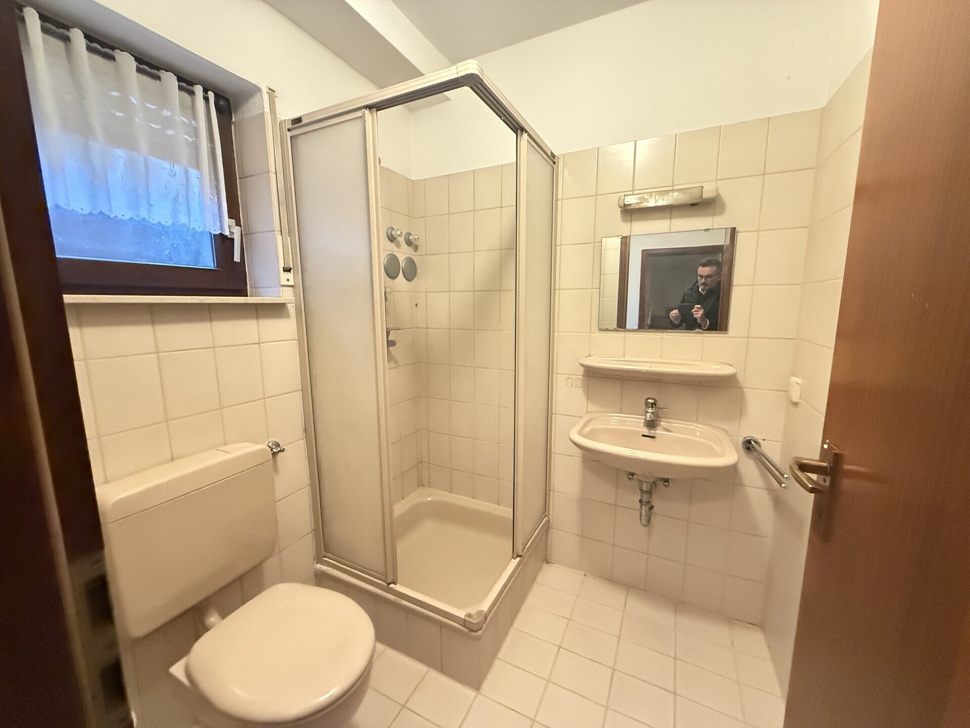 Immobilienangebot - Weinheim - Alle - Naturnah und zentral, Doppelhaushälfte mit kleiner Einliegerwohnung in beliebter Lage von Weinheim