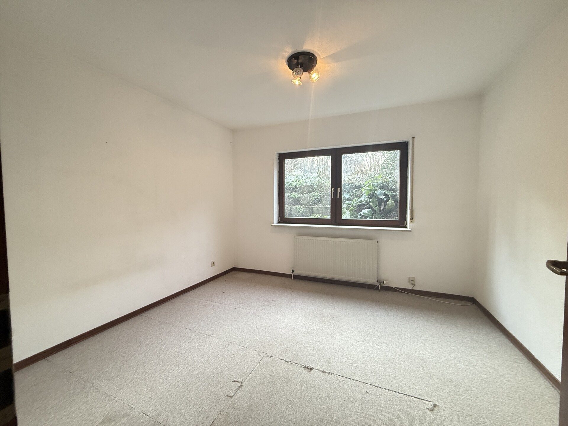 Immobilienangebot - Weinheim - Alle - Naturnah und zentral, Doppelhaushälfte mit kleiner Einliegerwohnung in beliebter Lage von Weinheim