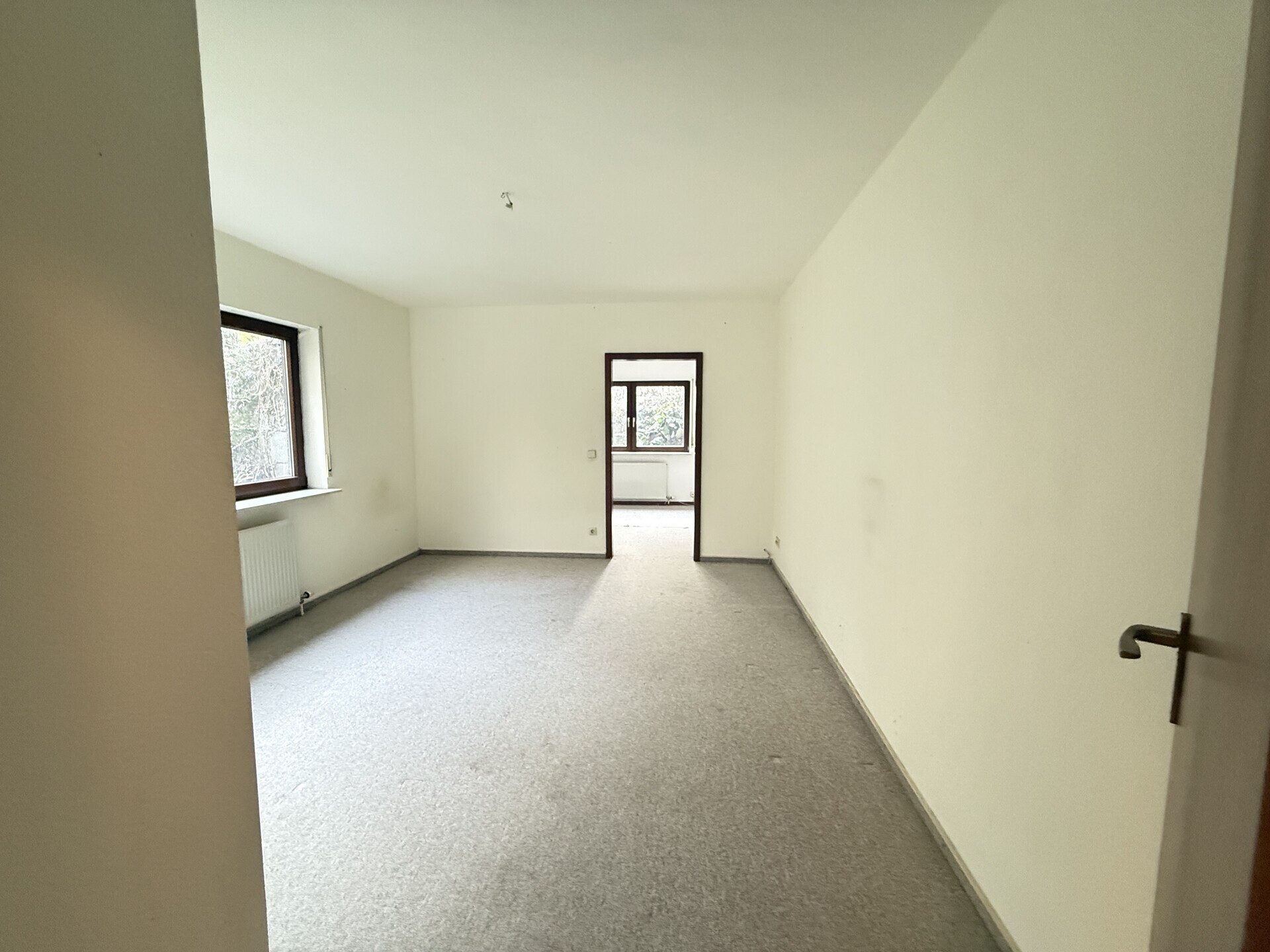 Immobilienangebot - Weinheim - Alle - Naturnah und zentral, Doppelhaushälfte mit kleiner Einliegerwohnung in beliebter Lage von Weinheim