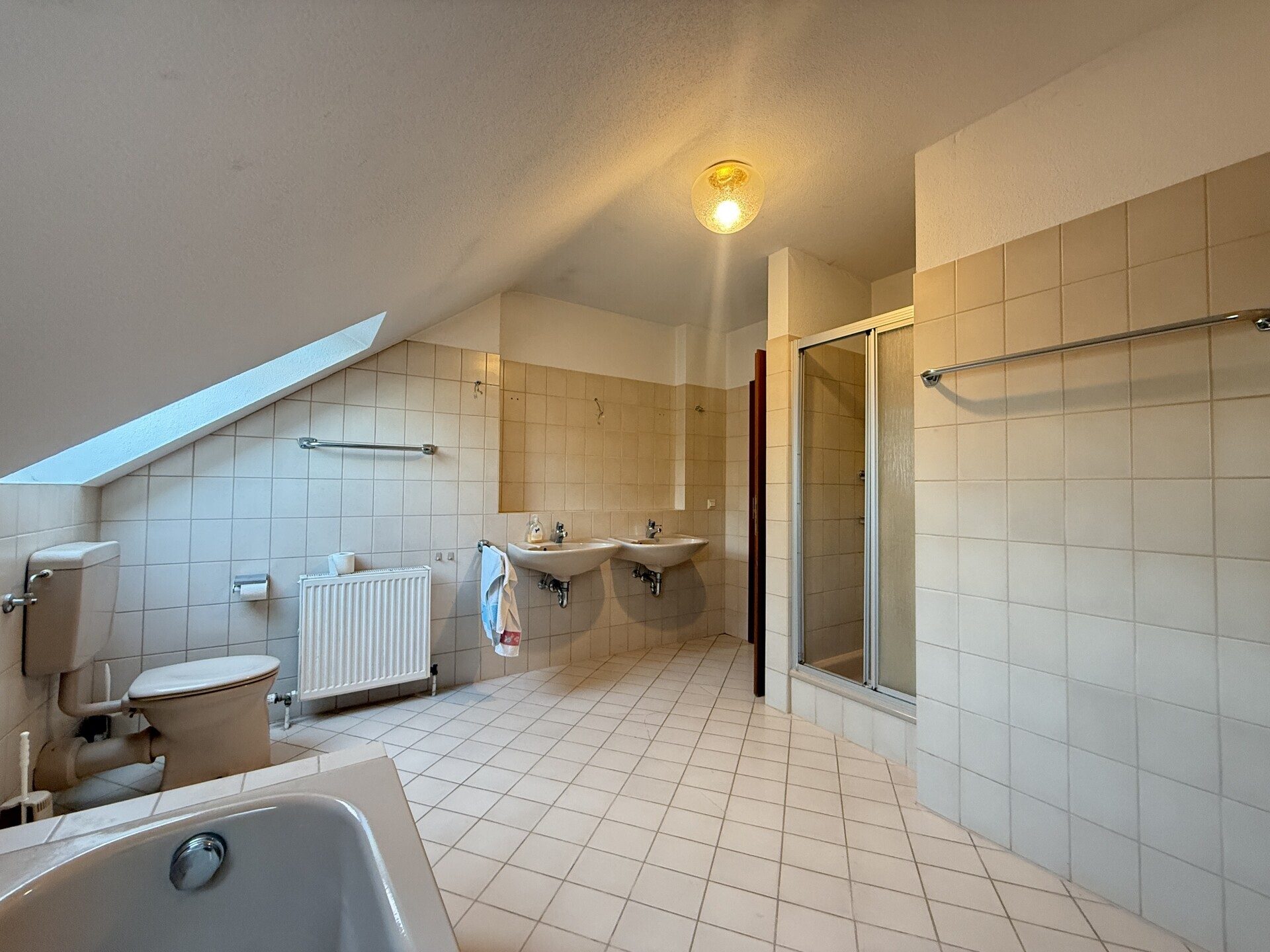 Immobilienangebot - Weinheim - Alle - Naturnah und zentral, Doppelhaushälfte mit kleiner Einliegerwohnung in beliebter Lage von Weinheim