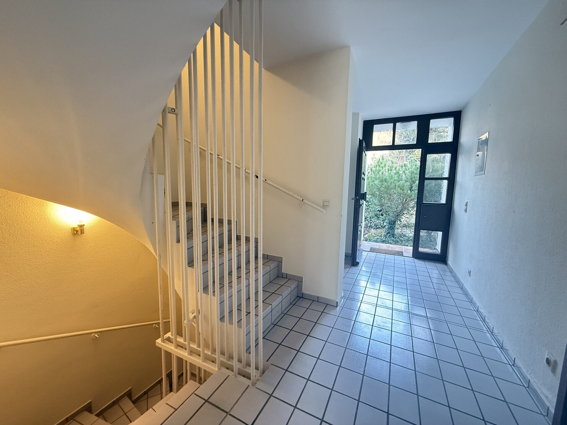 Immobilienangebot - Weinheim - Alle - Naturnah und zentral, Doppelhaushälfte mit kleiner Einliegerwohnung in beliebter Lage von Weinheim