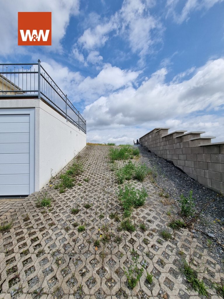 Immobilienangebot - Seinsheim / Wässerndorf - Alle - Modernes Einfamilienhaus mit Einliegerwohnung, Doppelgarage und großem Garten