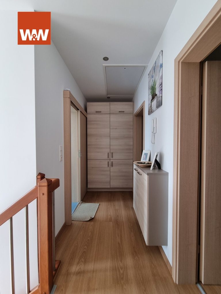 Immobilienangebot - Seinsheim / Wässerndorf - Alle - Modernes Einfamilienhaus mit Einliegerwohnung, Doppelgarage und großem Garten