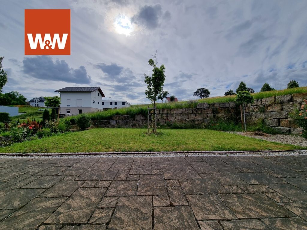 Immobilienangebot - Seinsheim / Wässerndorf - Alle - Modernes Einfamilienhaus mit Einliegerwohnung, Doppelgarage und großem Garten