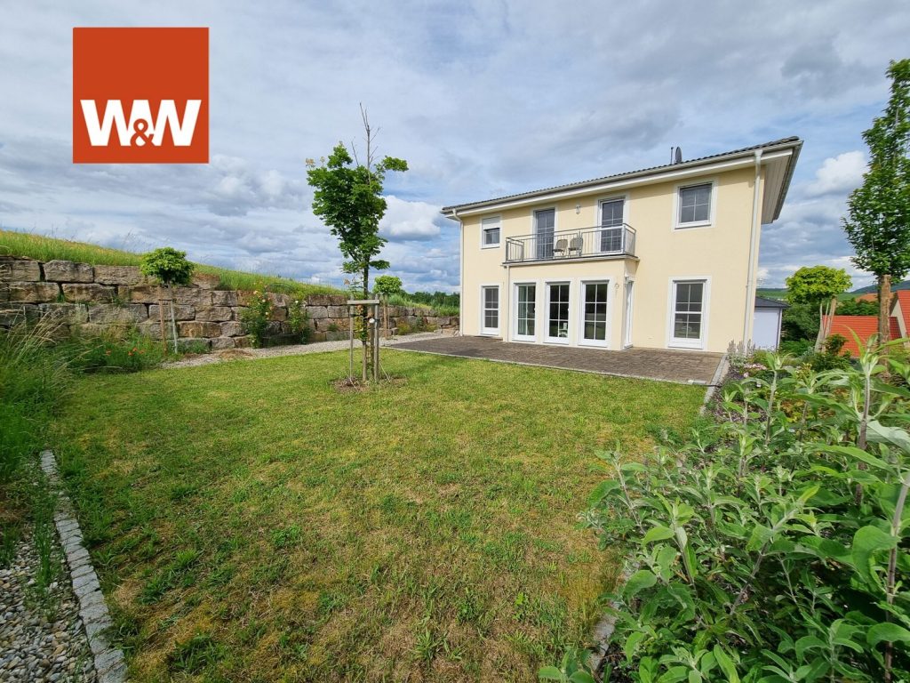 Immobilienangebot - Seinsheim / Wässerndorf - Alle - Modernes Einfamilienhaus mit Einliegerwohnung, Doppelgarage und großem Garten