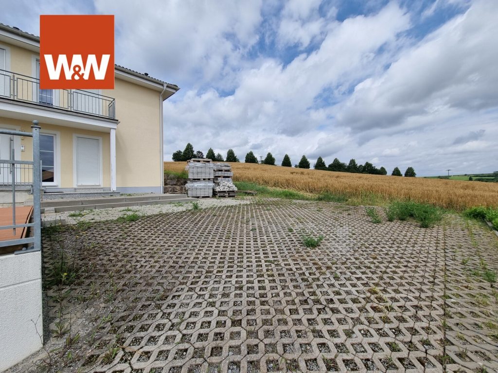 Immobilienangebot - Seinsheim / Wässerndorf - Alle - Modernes Einfamilienhaus mit Einliegerwohnung, Doppelgarage und großem Garten