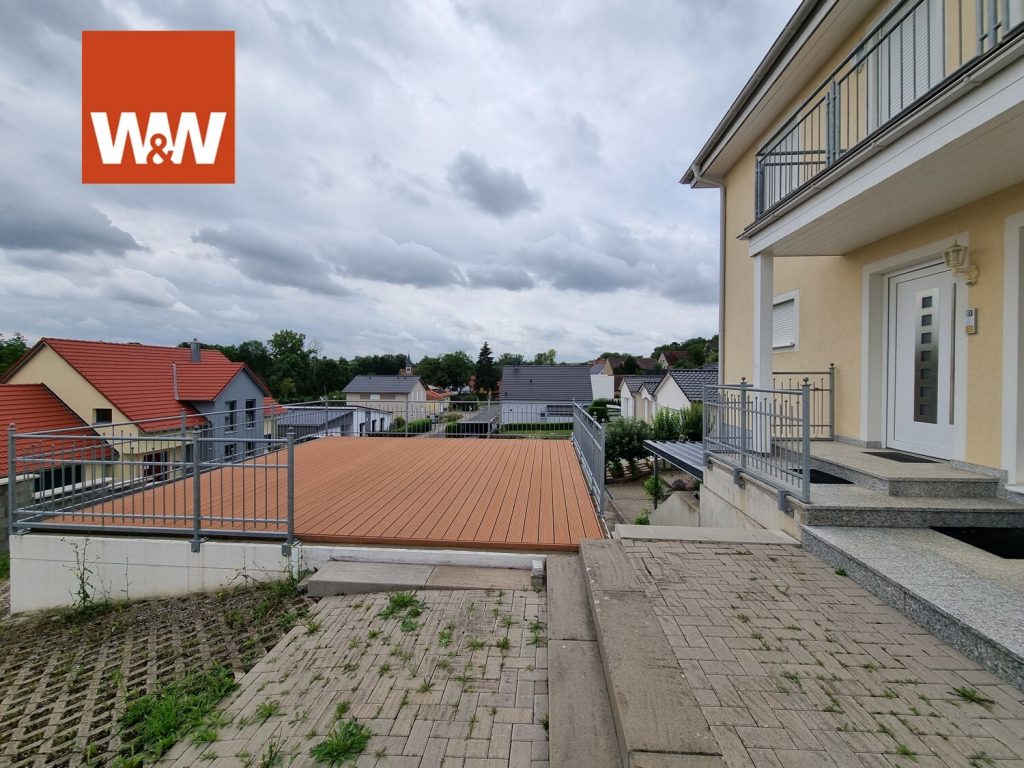 Immobilienangebot - Seinsheim / Wässerndorf - Alle - Modernes Einfamilienhaus mit Einliegerwohnung, Doppelgarage und großem Garten