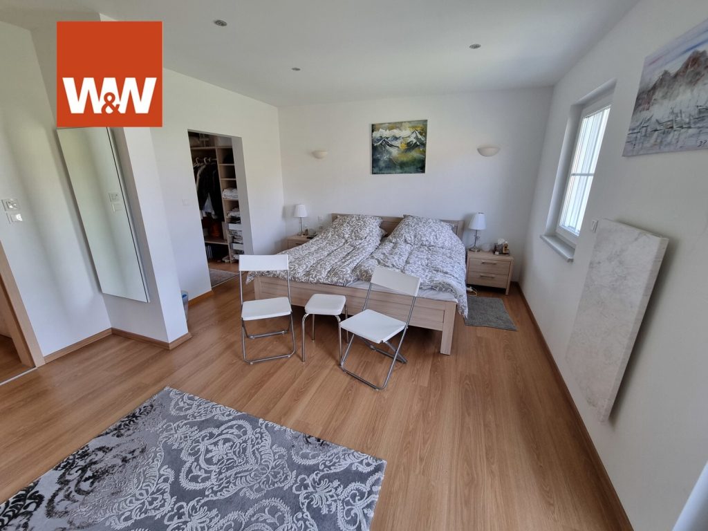 Immobilienangebot - Seinsheim / Wässerndorf - Alle - Modernes Einfamilienhaus mit Einliegerwohnung, Doppelgarage und großem Garten