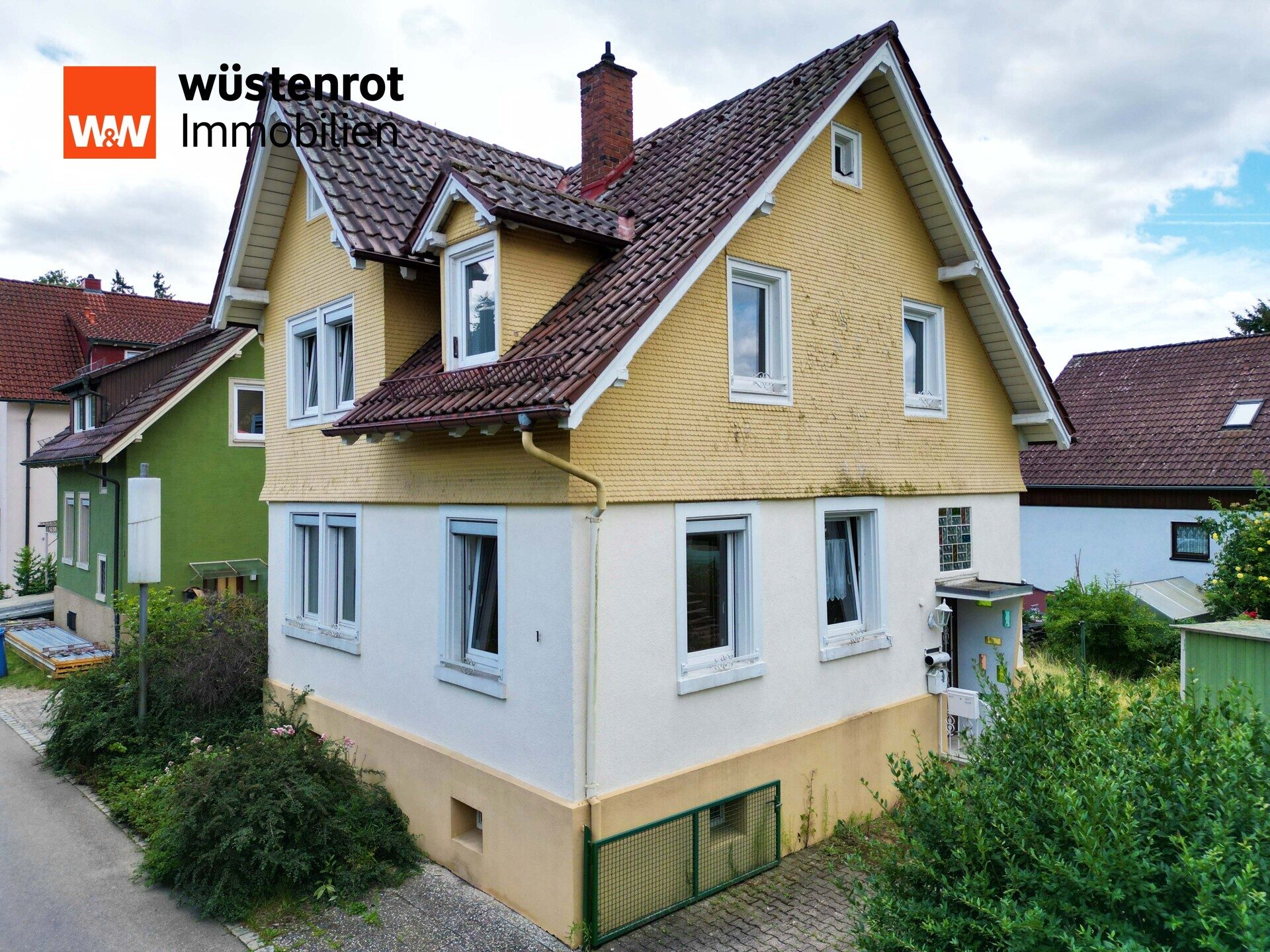 Immobilienangebot - Bad Dürrheim - Alle - TOP-Preis...damit klappt auch die Sanierung.
5 Räume mit 164 m². Echt schöner Altbau mit
Garten.