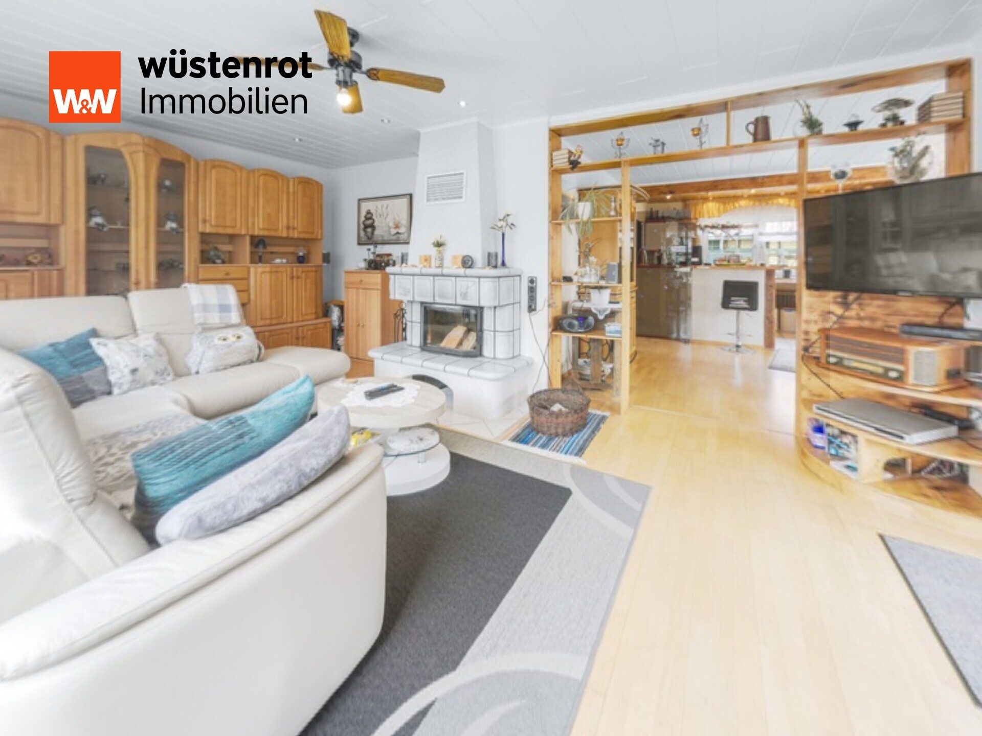 Immobilienangebot - Hessisch Oldendorf / Weibeck - Alle - Ländliches Einfamilienhaus mit großem Garten, Kamin, flexibel beheizbar & ausgebautem Gäste-Bereich