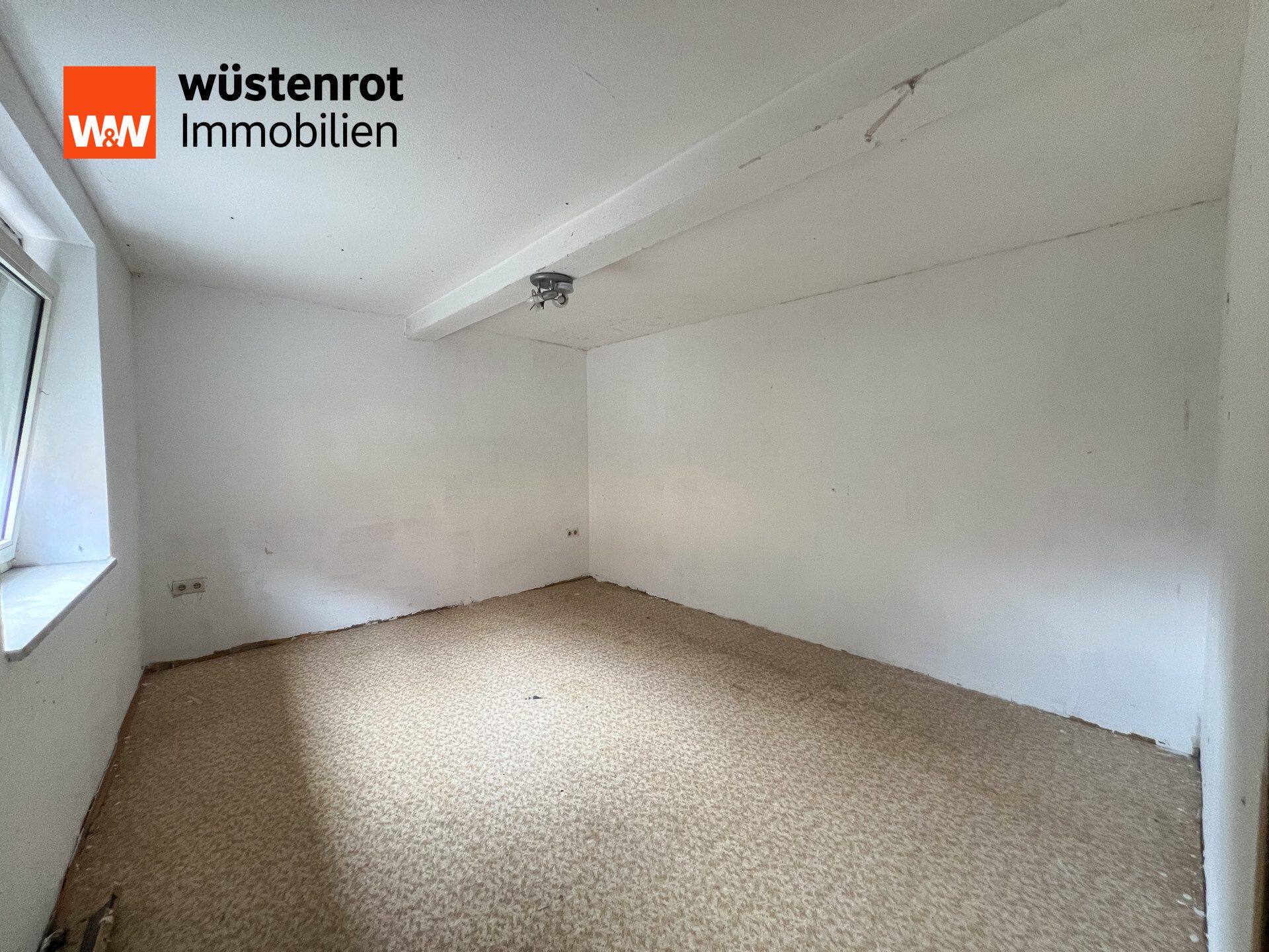 Immobilienangebot - Gochsheim - Alle - Zweifamilienhaus mit Nebengebäuden - Sanieren und Gestalten