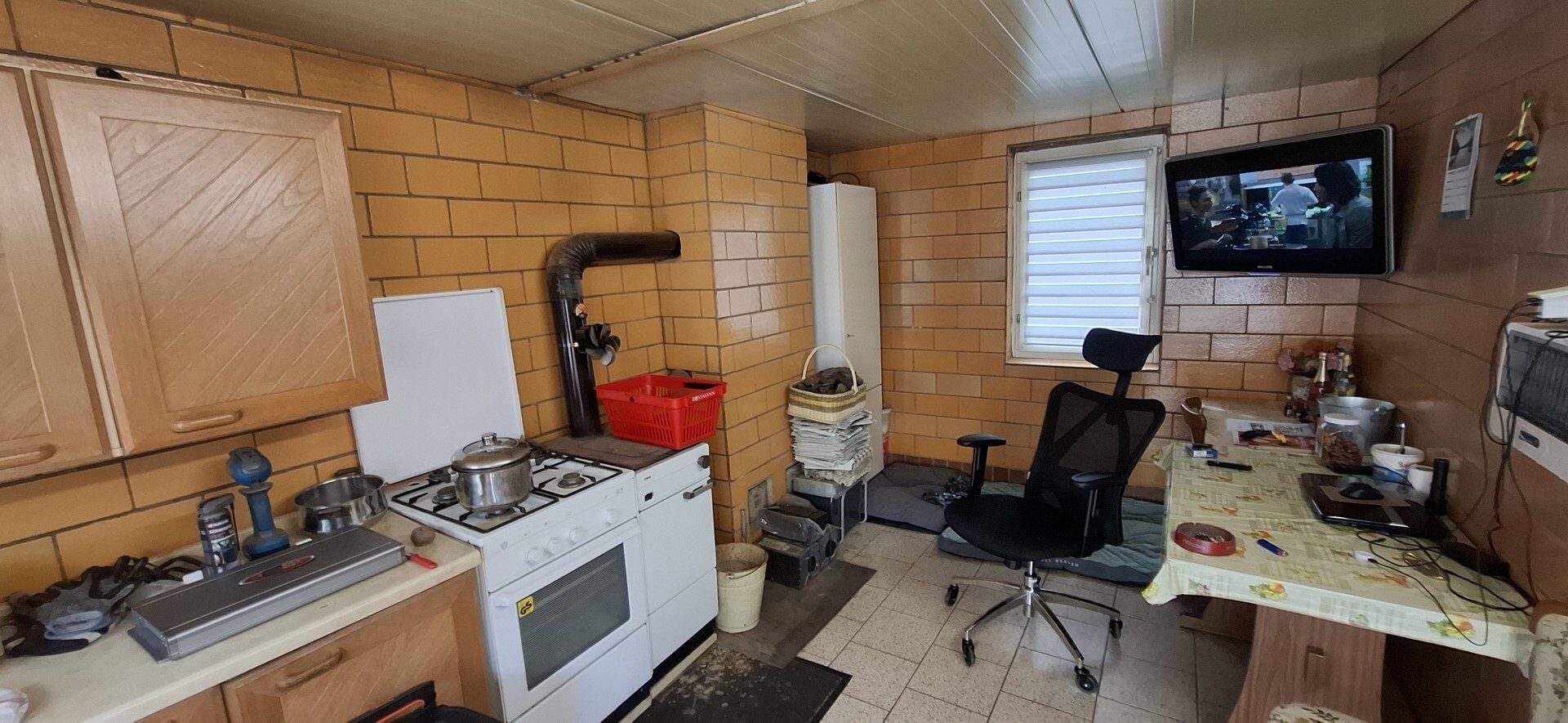 Immobilienangebot - Lieske - Alle - Solider Dreiseitenhof mit viel Land und Forst in Lieske