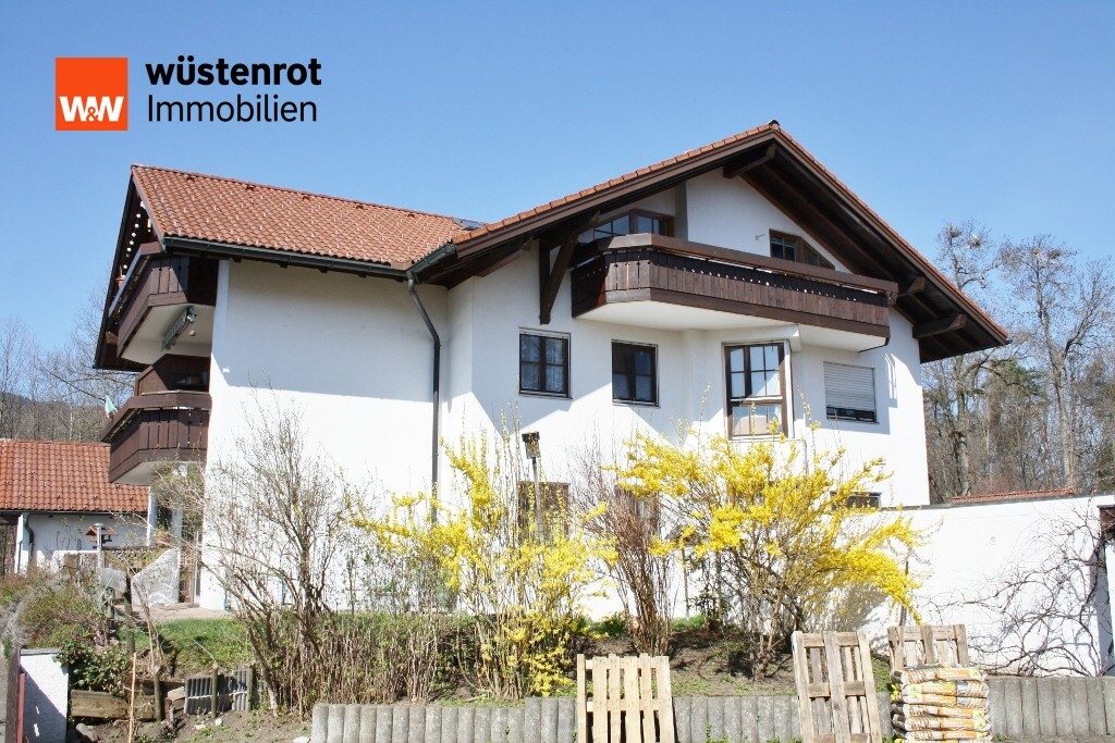 Immobilienangebot - Sonthofen - Alle - Attraktives 6 - Familienhaus mit Garagen und Stellplatz - komplett vermietet mit Renditepotenzial