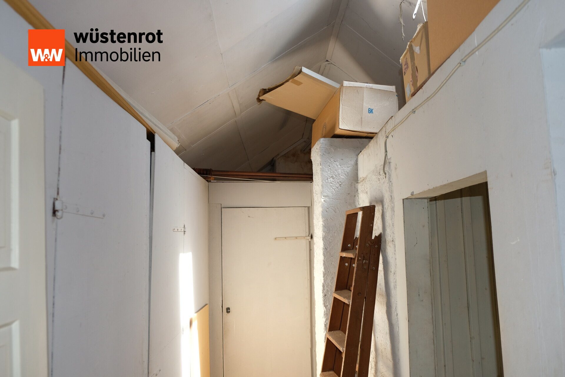 Immobilienangebot - Roßwein - Alle - Mehrfamilienhaus mit 3 Wohneinheiten auf 350 m² Grundstück in ruhiger Lage von Roßwein