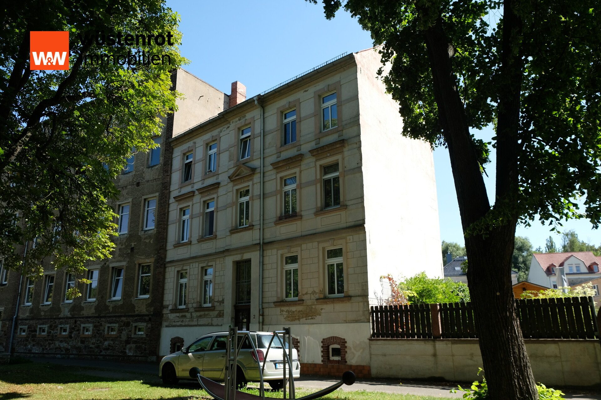 Immobilienangebot - Roßwein - Alle - Mehrfamilienhaus mit 3 Wohneinheiten auf 350 m² Grundstück in ruhiger Lage von Roßwein