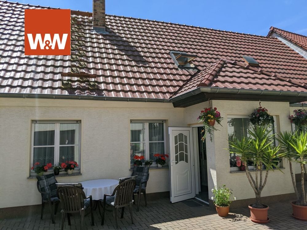 Immobilienangebot - Elsterwerda - Alle - Klassische DHH in Elsterwerda – großzügiges Landhaus mit viel Nebengelass