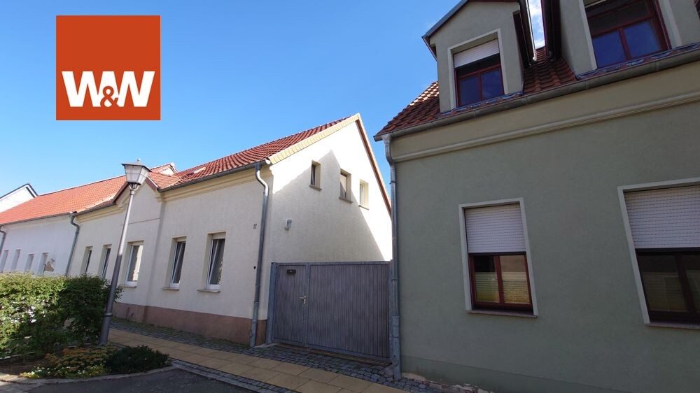 Immobilienangebot - Elsterwerda - Alle - Klassische DHH in Elsterwerda – großzügiges Landhaus mit viel Nebengelass