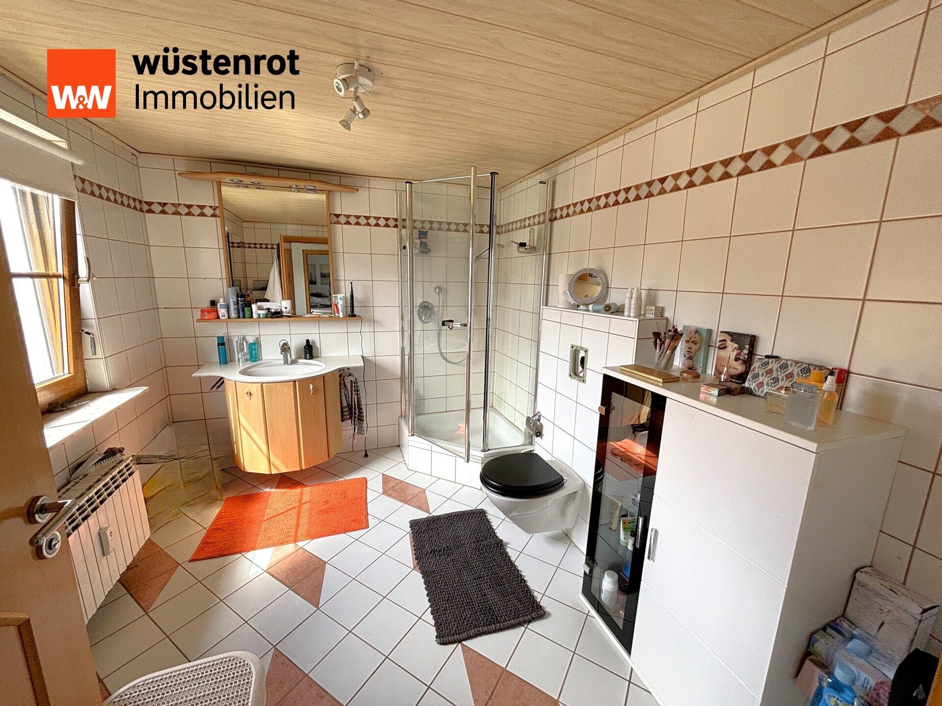 Immobilienangebot - Reichenschwand - Alle - "Viel Platz für alle"  Zweifamilienhaus mit 8,5 Zimmern und knapp 248 m², im Herzen Reichenschwands