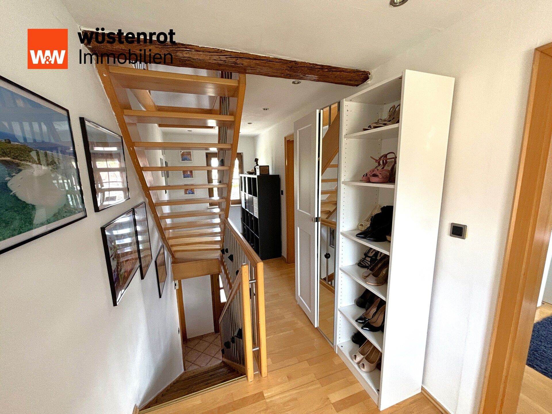 Immobilienangebot - Reichenschwand - Alle - "Viel Platz für alle"  Zweifamilienhaus mit 8,5 Zimmern und knapp 248 m², im Herzen Reichenschwands