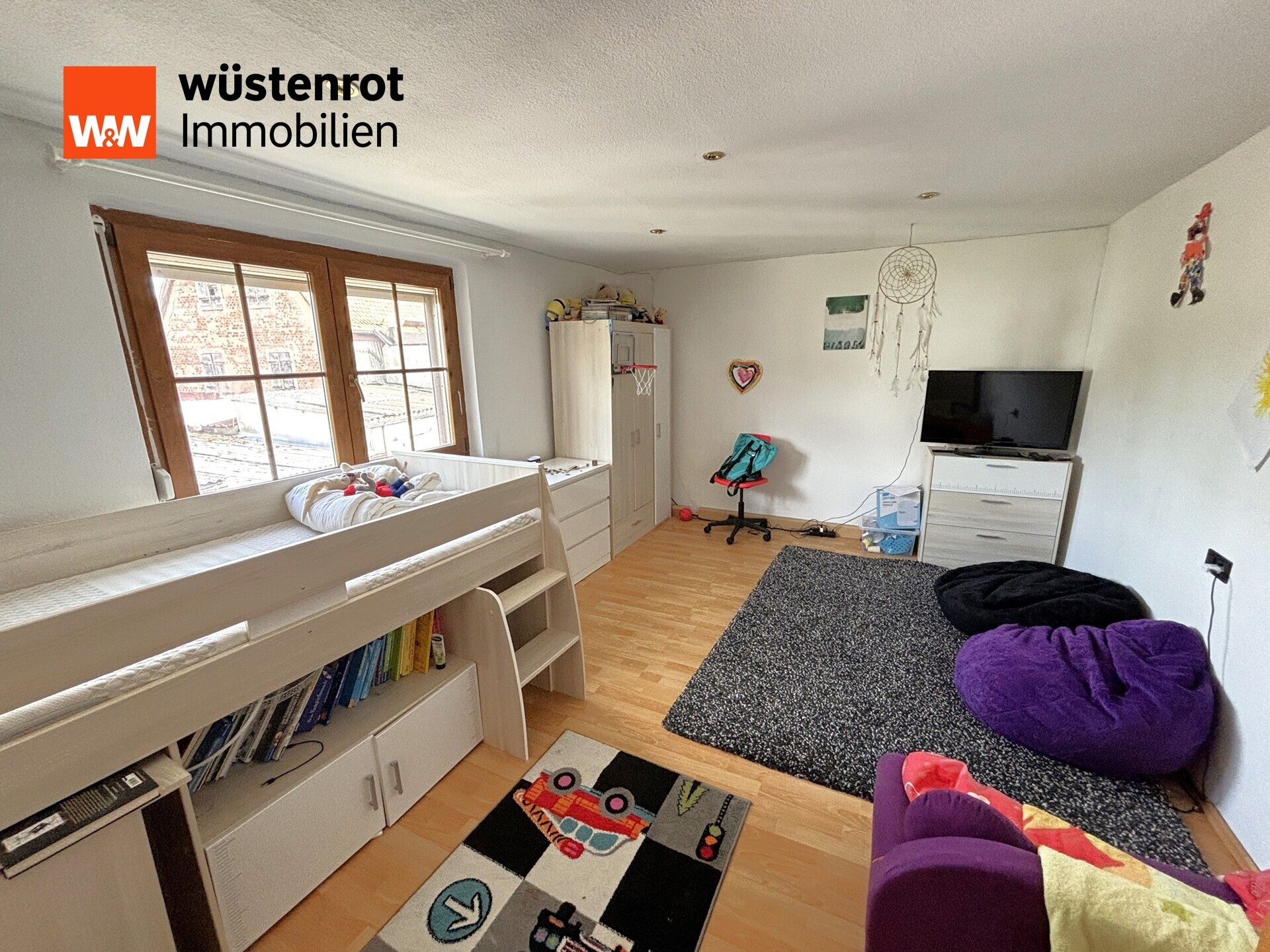Immobilienangebot - Reichenschwand - Alle - "Viel Platz für alle"  Zweifamilienhaus mit 8,5 Zimmern und knapp 248 m², im Herzen Reichenschwands