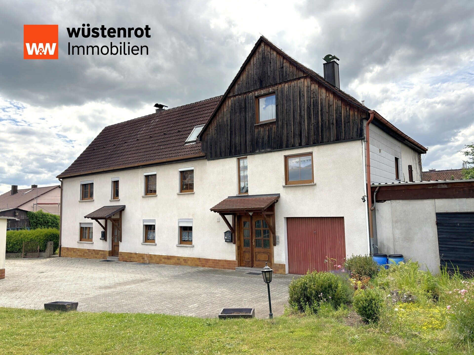 Immobilienangebot - Reichenschwand - Alle - "Viel Platz für alle"  Zweifamilienhaus mit 8,5 Zimmern und knapp 248 m², im Herzen Reichenschwands