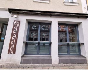Immobilienangebot - Erlangen - Alle - Traditionslokal in der City von Erlangen, Nähe E-Werk. 

Wird vor Einzug umfassend renoviert.