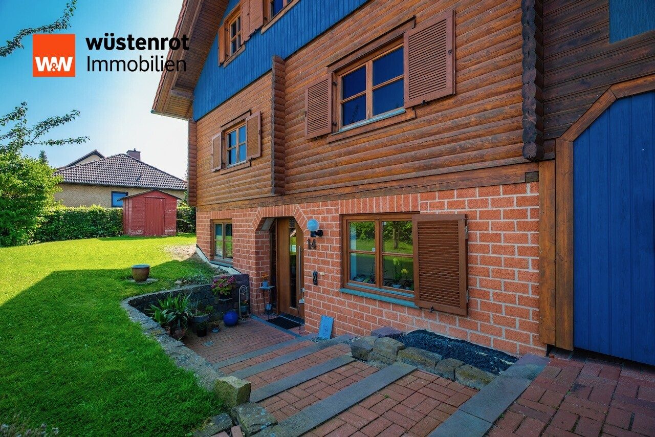 Immobilienangebot - Nieste - Alle - +++ Wunderschönes und einzigartiges Blockhaus mit 2 Garagen auf ruhigem Südgrundstück +++