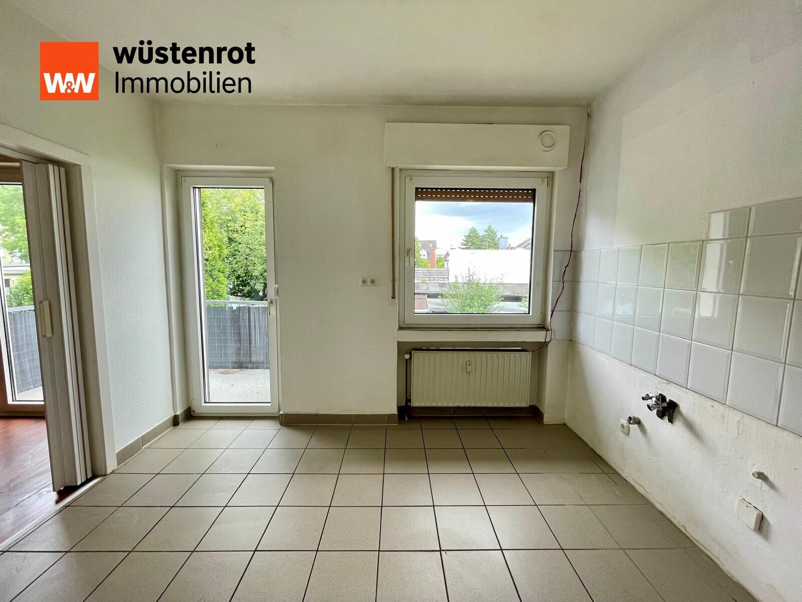 Immobilienangebot - Essen - Alle - Kapitalanleger aufgepasst! MFH mit  3 Wohnungen u. einem Ladenlokal, Garten, Garage u. Stellplatz