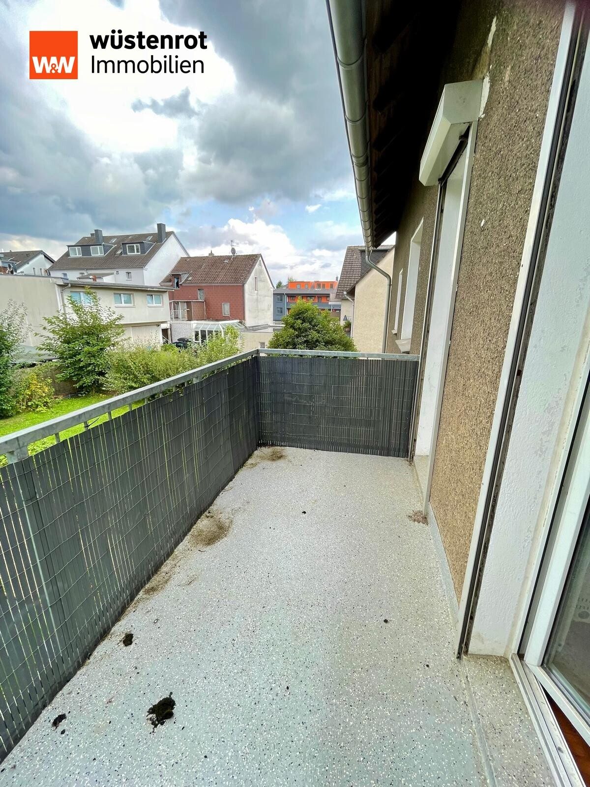 Immobilienangebot - Essen - Alle - Kapitalanleger aufgepasst! MFH mit  3 Wohnungen u. einem Ladenlokal, Garten, Garage u. Stellplatz